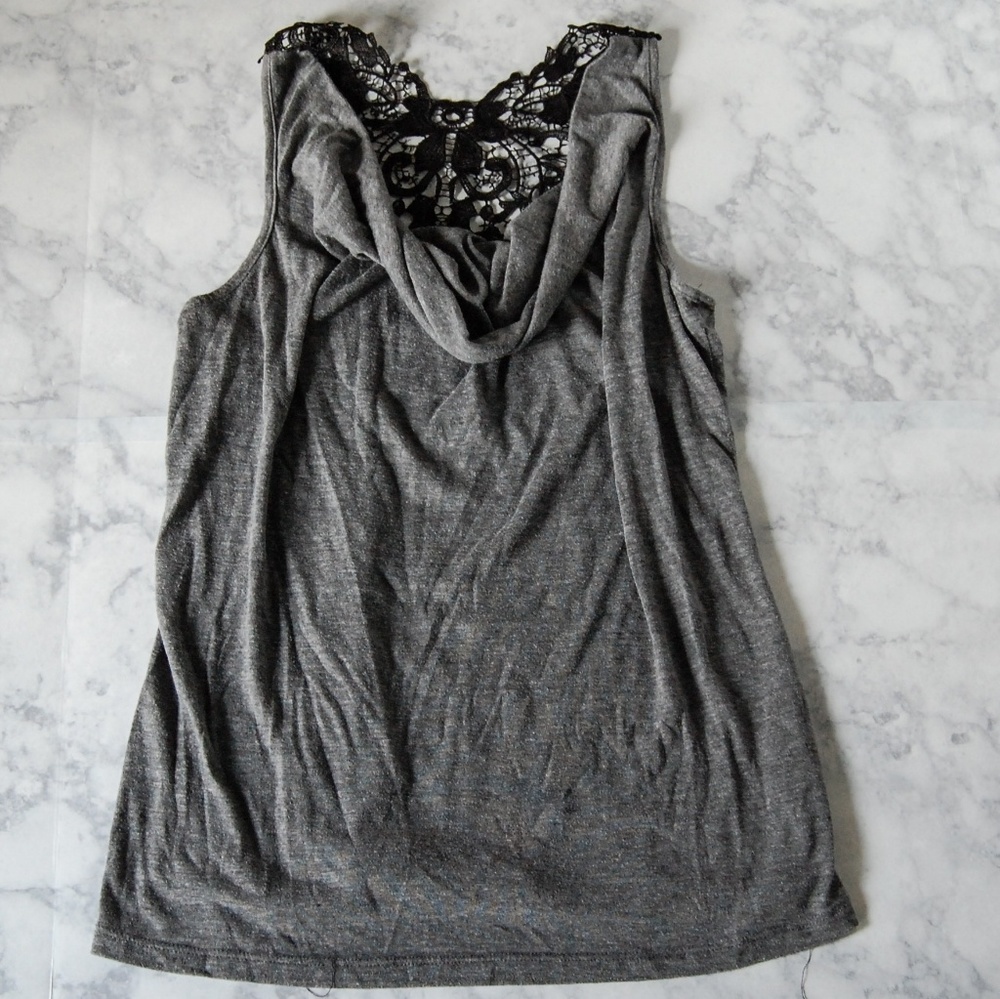 ✨Rue 21 Sleeveless Cowl Neckline Top✨